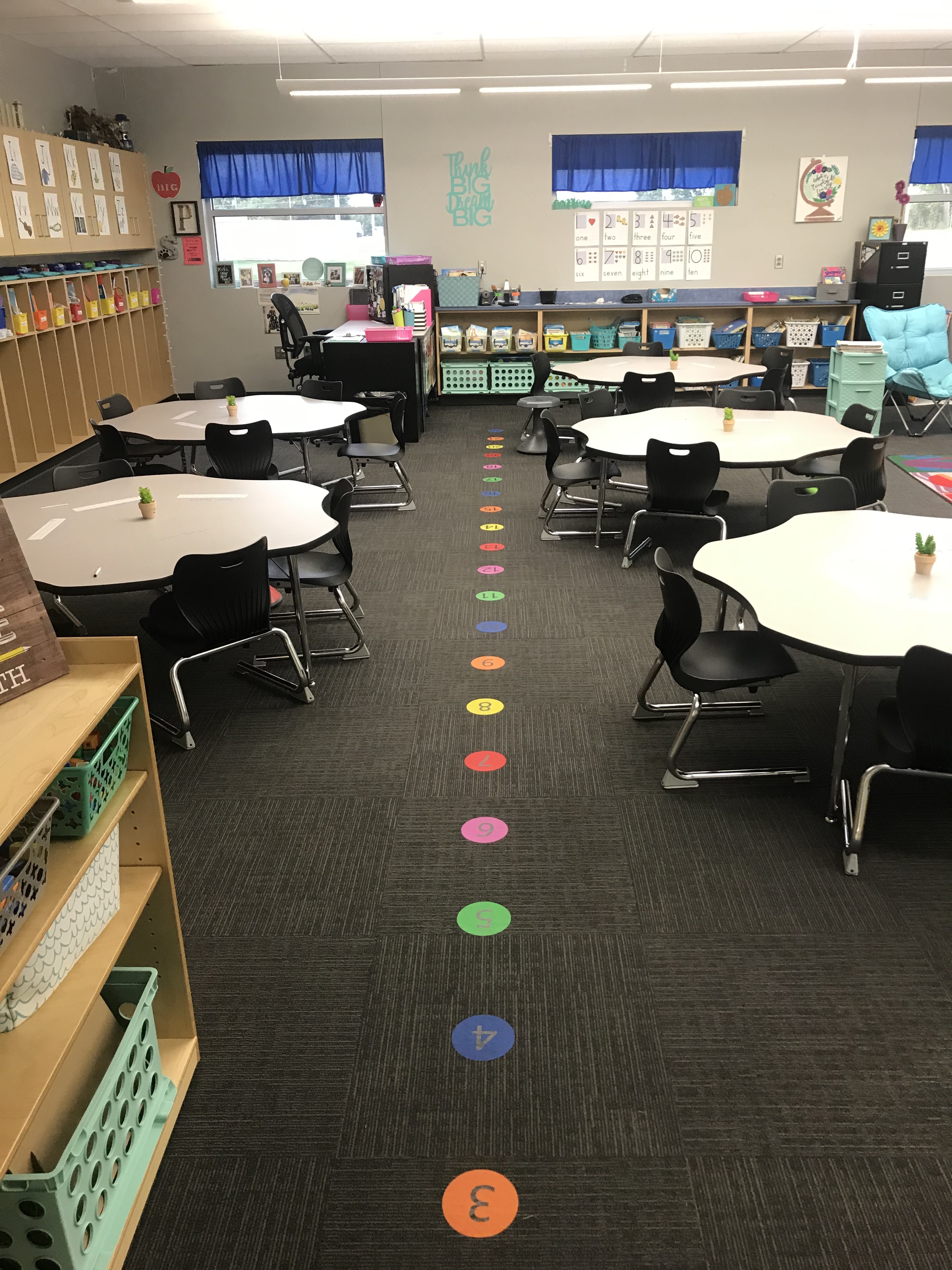 Schools cleaning services